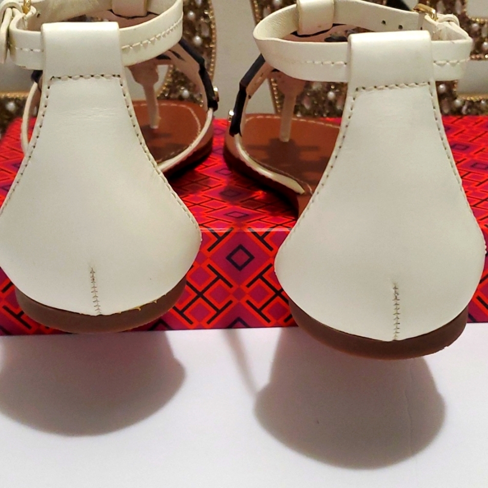 Tory Burch IVORY / BLACK / WHITE PHOEBE FLAT SANDAL size 9 - Picture 5 of 7